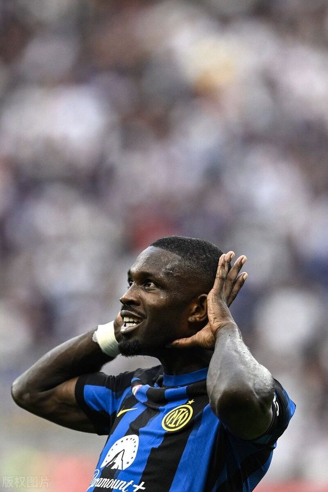 山东体彩女 山东体彩女